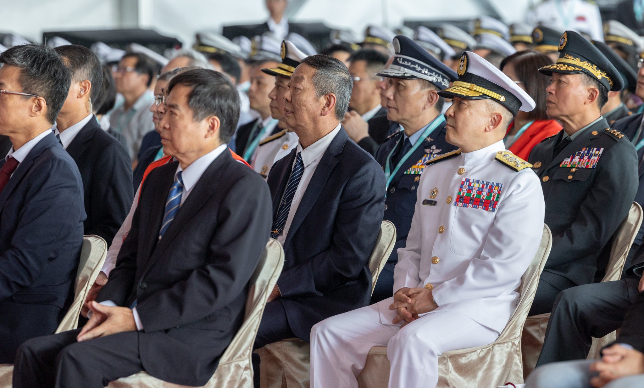 台灣首艘國造潛艦原型艦「海鯤號」命名暨下水典禮。國造潛艦召集人黃曙光（中）。圖／總統府