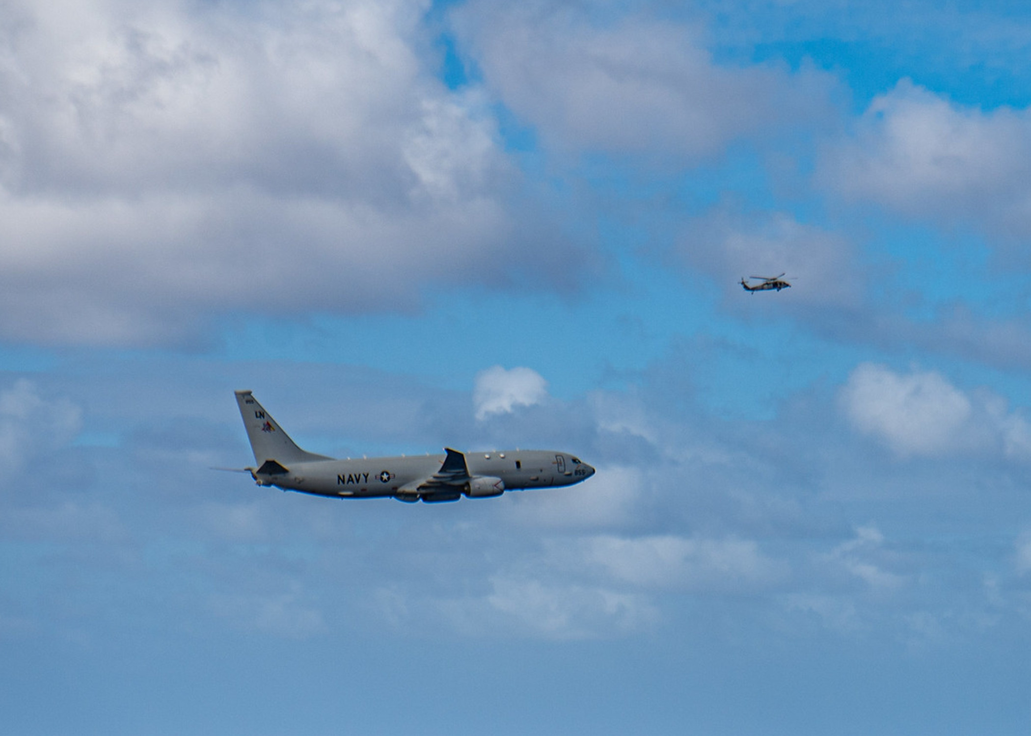 U.S. Navy P-8A Poseidon巡邏機於12日穿越台灣海峽。圖／U.S. Pacific Fleet 臉書